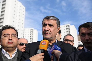 برای مسکن مهر ۶ ردیف در لایحه بودجه ۹۸ پیش‌بینی شده است/عرضه ۹۰۰ هزار واحد مسکونی تا پایان ۹۹/ ضرورت افزایش قدرت خرید مسکن به ویژه برای اقشار کم‌درآمد/ مشکل بدون راه‌حل در پردیس نداریم/ تعیین کارت اعتباری مصالح ساختمانی برای انبوه‌سازان