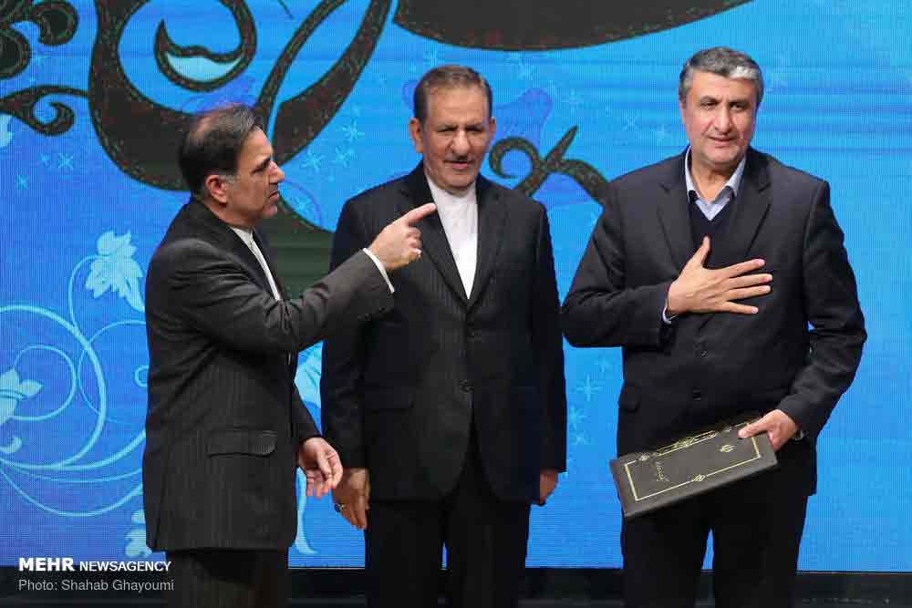 ریش و قیچی دست خودشان!