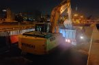 عملیات رفع گلوگاه های سیلابی کانال سیل برگردان غرب در محل تقاطع با پل شهید آریافر و پل نصر
