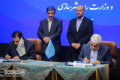 امضای تفاهمنامه‌های همکاری میان وزارتخانه‌های میراث فرهنگی و راه و شهرسازی